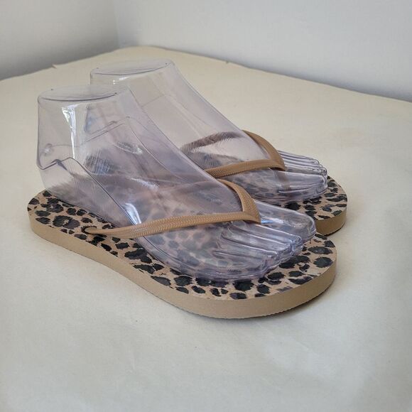 Old Navy Sandals Flip Flops Animal Print Thong Casual Beach Pool Vacation 6 - Picture 4 of 7